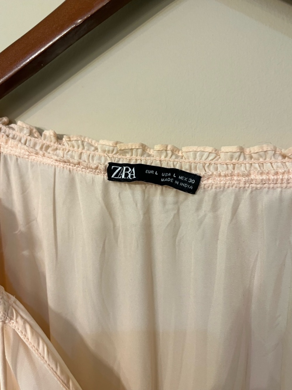 Zara Pleated Voluminous Dress, split v-neckline, long sleeves peachy pink L - Picture 5 of 6